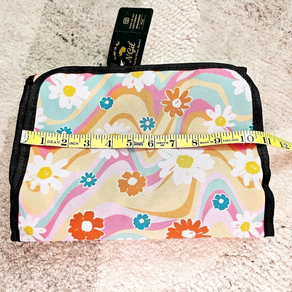 Retro Summer Hanging Toiletry Bag - Picture 2 of 5